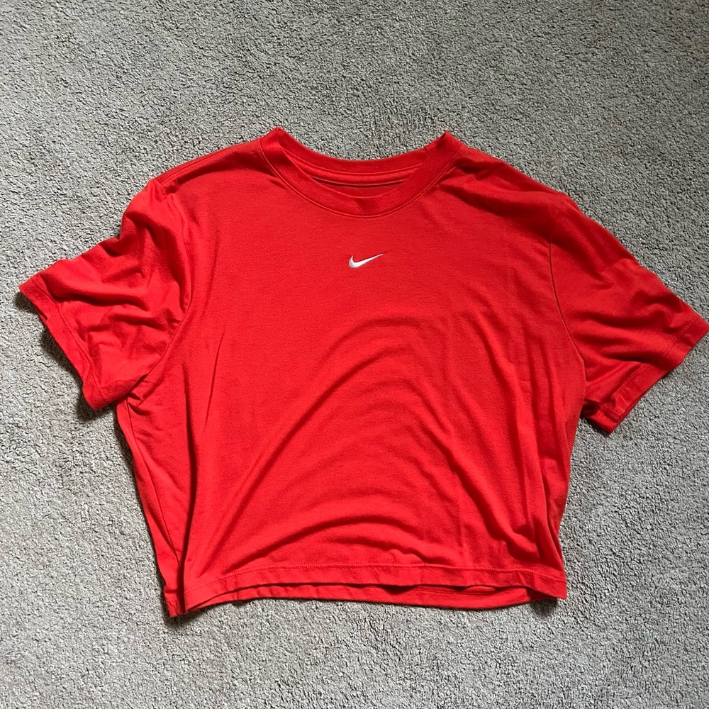 Nike Women's Cropped Top Tee